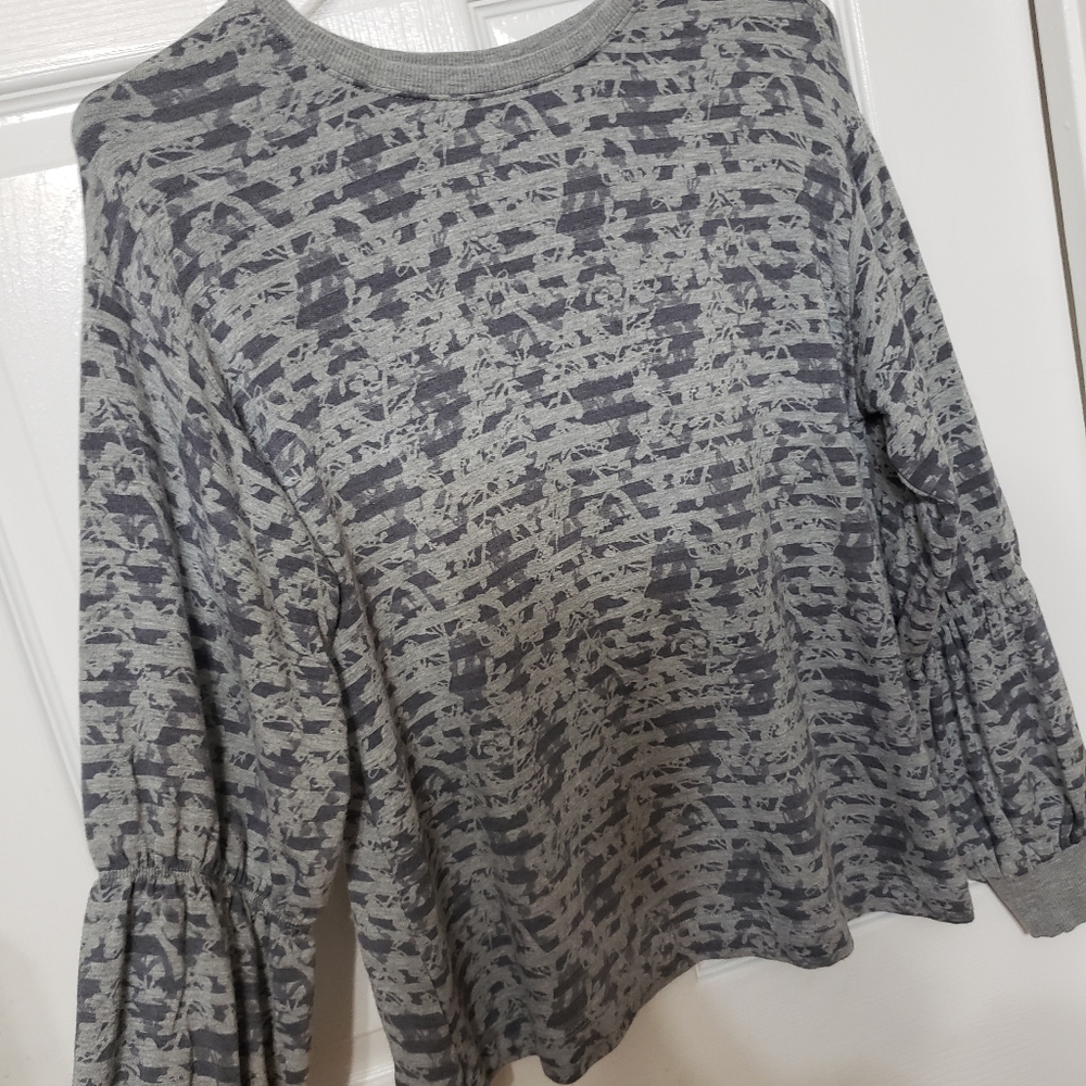 Shirt - Picture 4 of 7